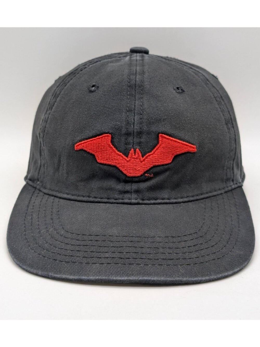 THE BATMAN Black Adjustable Strap Back Dad Hat Cap Red Bat Logo DC Comics Movie - Picture 2 of 5